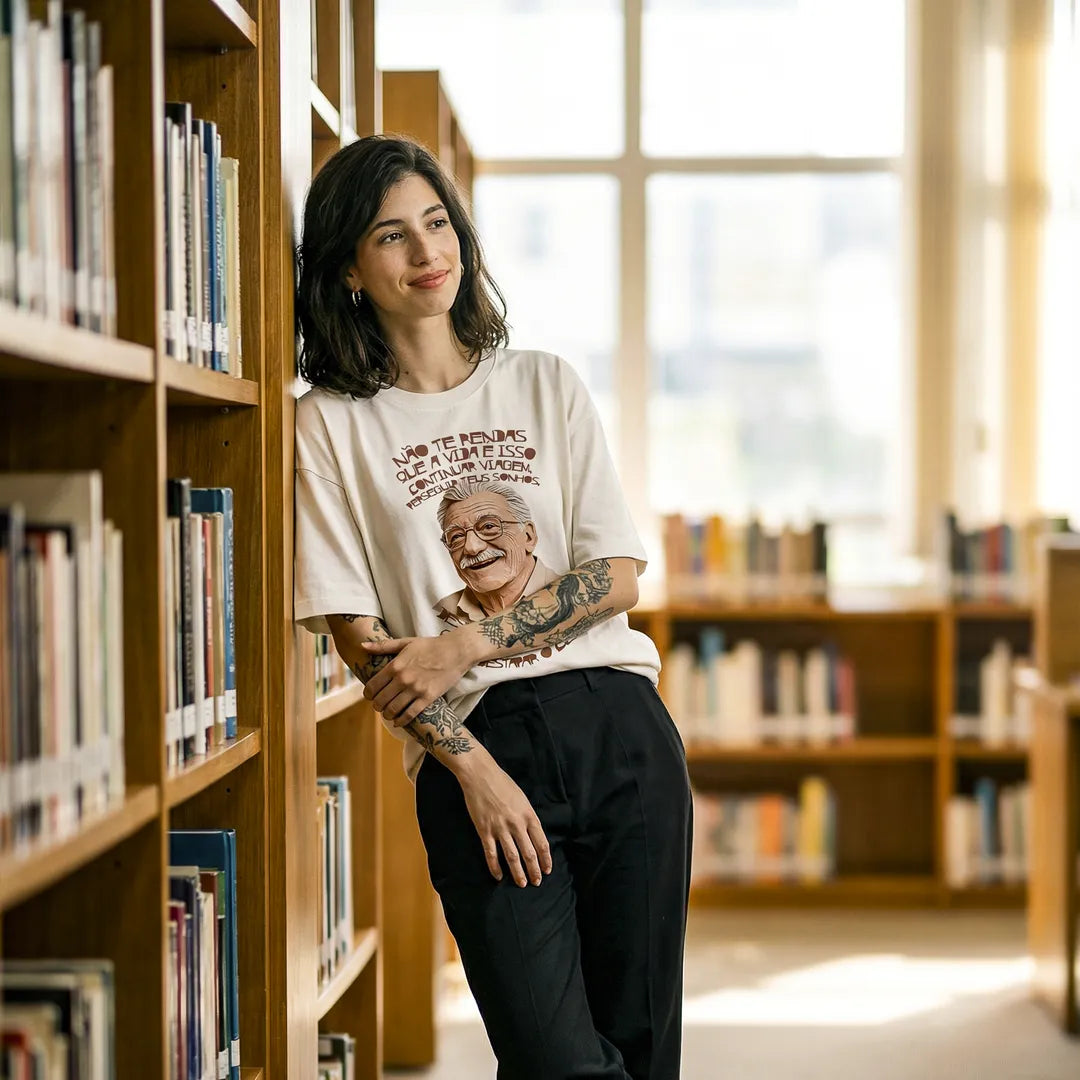 Camiseta Oversized Não Te Rendas Feminina Off-White