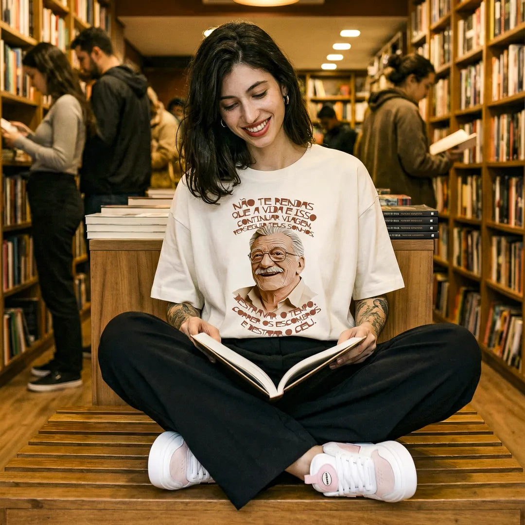 Camiseta Oversized Não Te Rendas Feminina Off-White