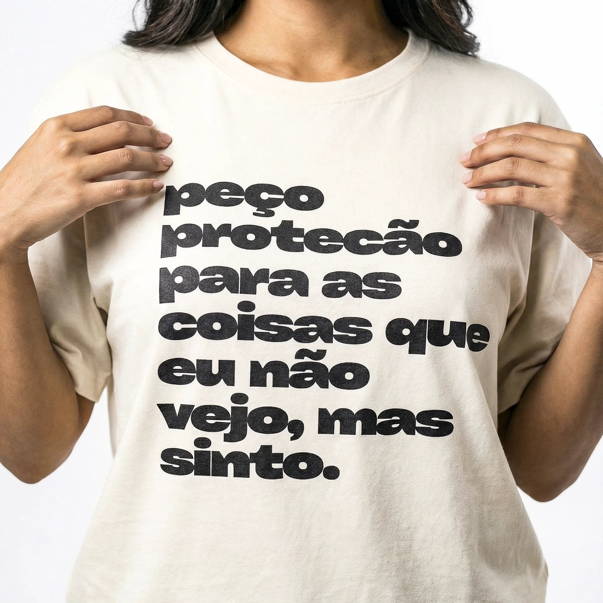 Camiseta Oversized pecoprotecao Feminina Off-White