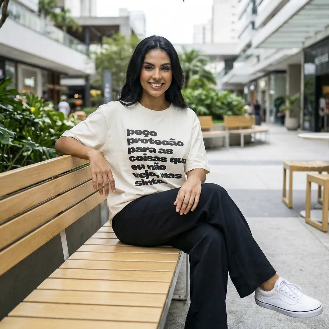 Camiseta Oversized Peço Proteção Feminina Off-White