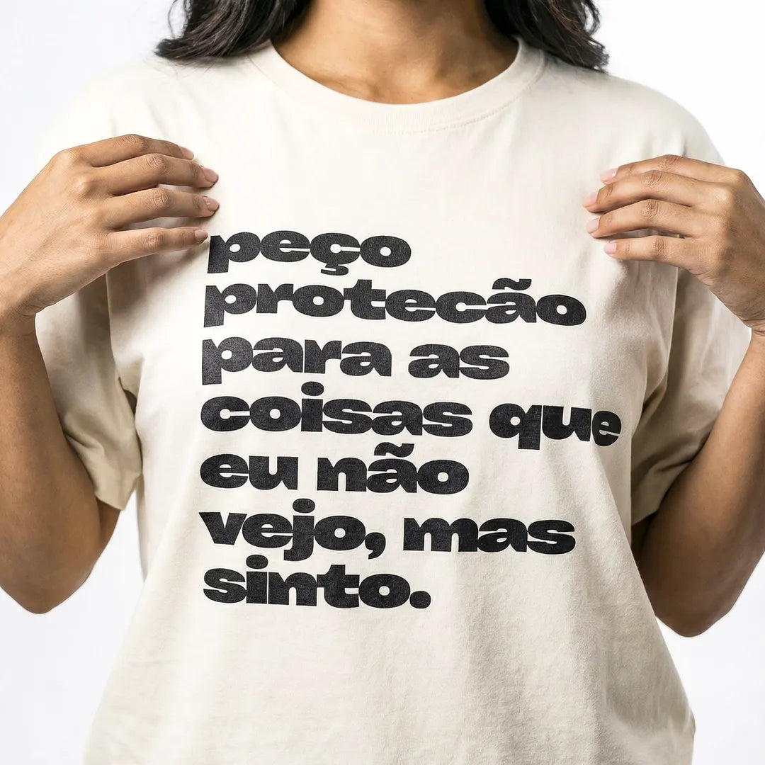 Camiseta Oversized Peço Proteção Feminina Off-White