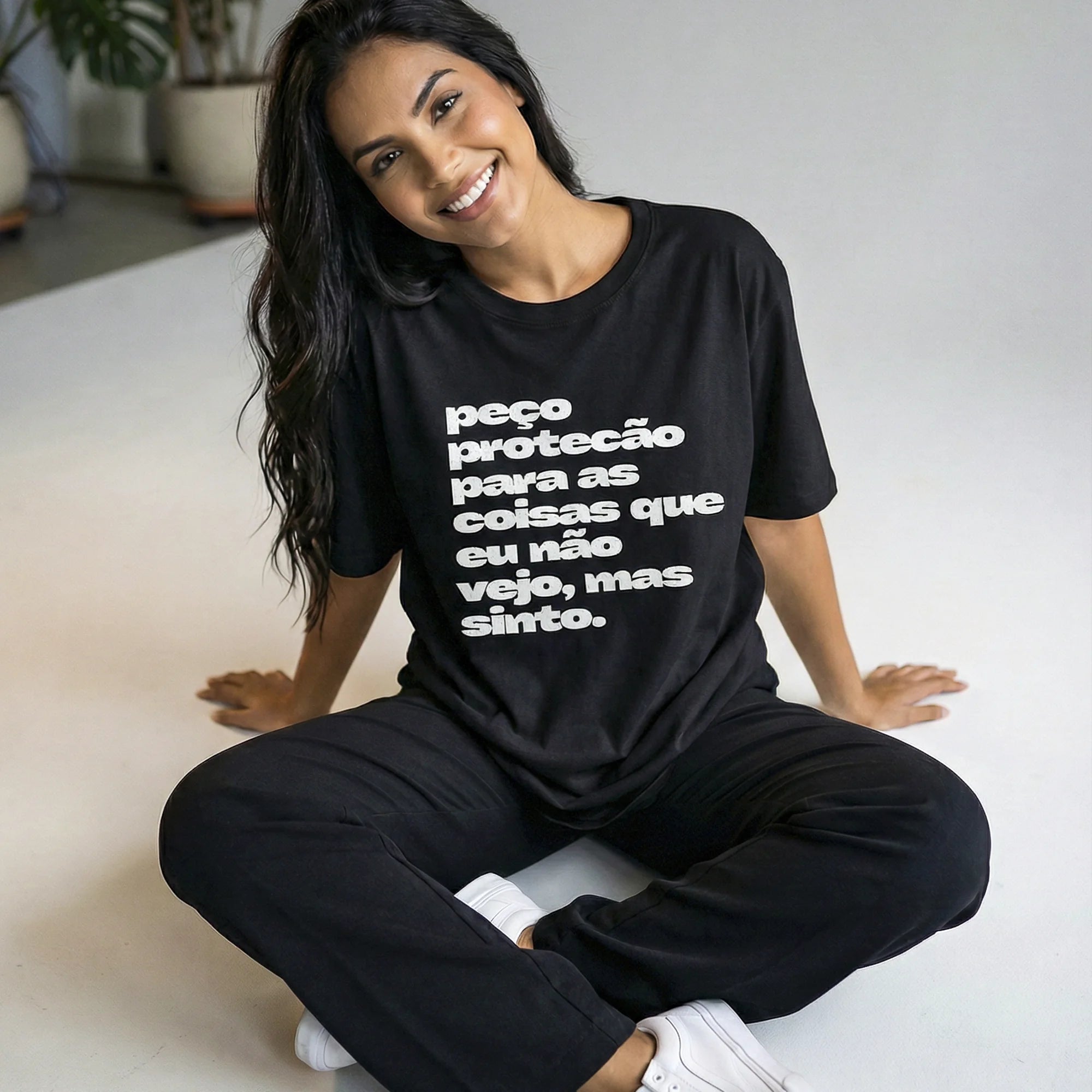 Camiseta Oversized pecoprotecao Feminina Preto