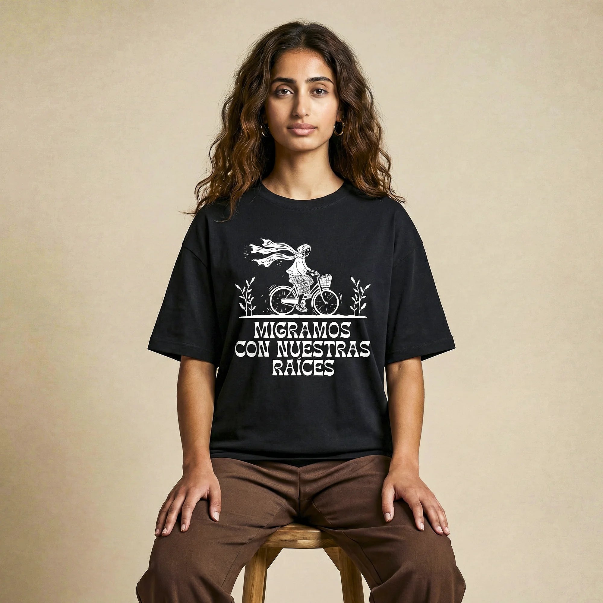 Camiseta Oversized unknown Feminina Preto