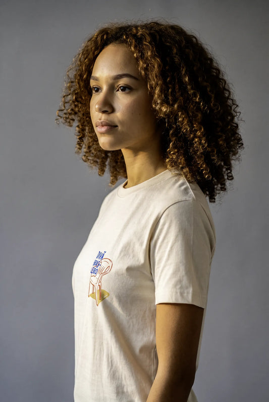 Camiseta Básica Divã Brasileiro Feminina Off-White