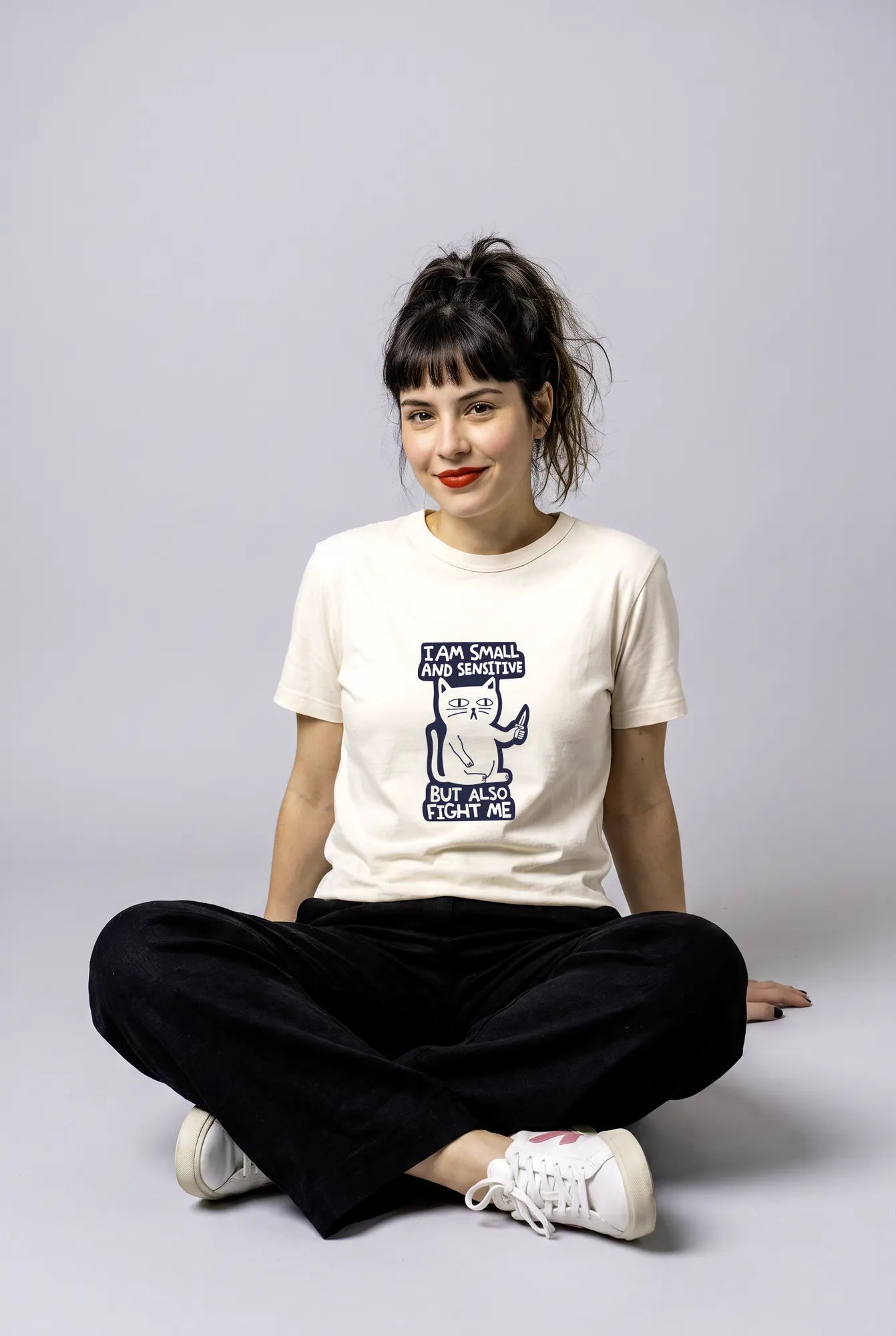 Camiseta Básica I Am Small and Sensitive Feminina Off-White