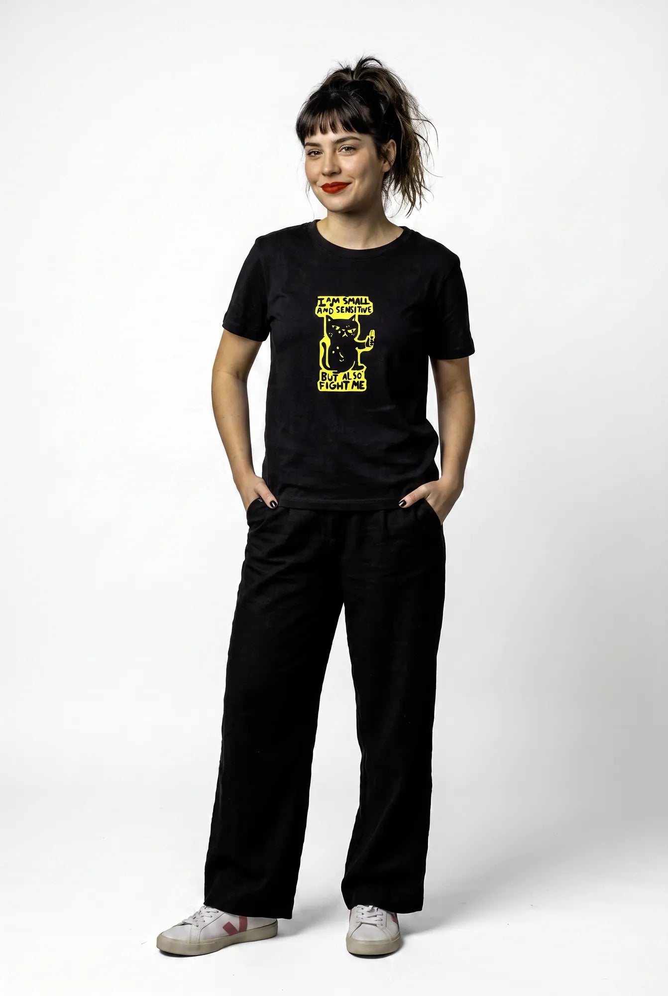 Camiseta Básica I Am Small and Sensitive Feminina Preto