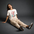 Camiseta Básica It's Called Freefall — Rainbow Kitten Surprise Feminina Off-White
