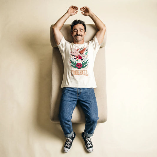 Camiseta Básica It's Called Freefall — Rainbow Kitten Surprise Masculina Off-White