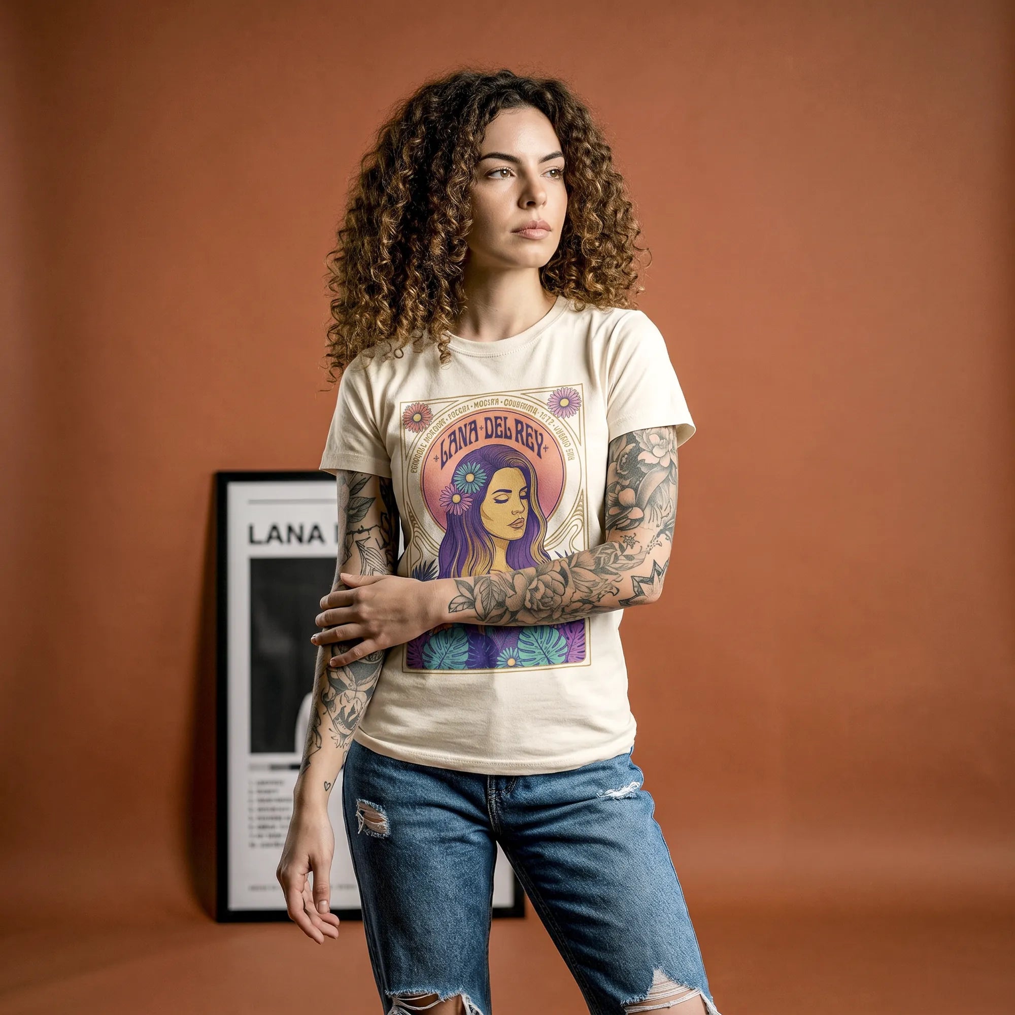 Camiseta Básica Lana Del Rey Feminina Off-White