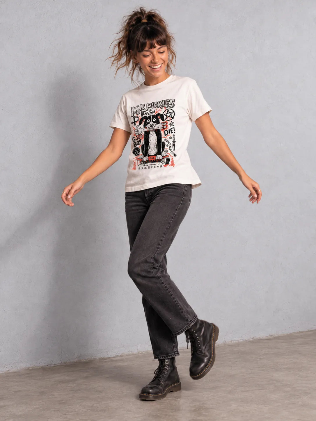 Camiseta Básica Mr. Pickles Feminina Off-White