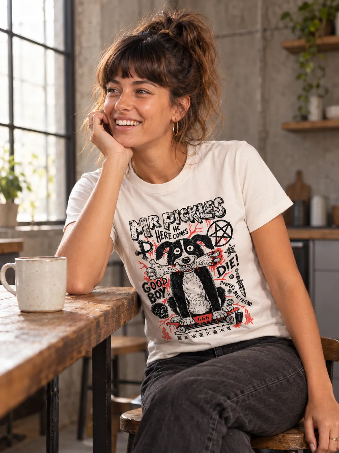 Camiseta Básica Mr. Pickles Feminina Off-White