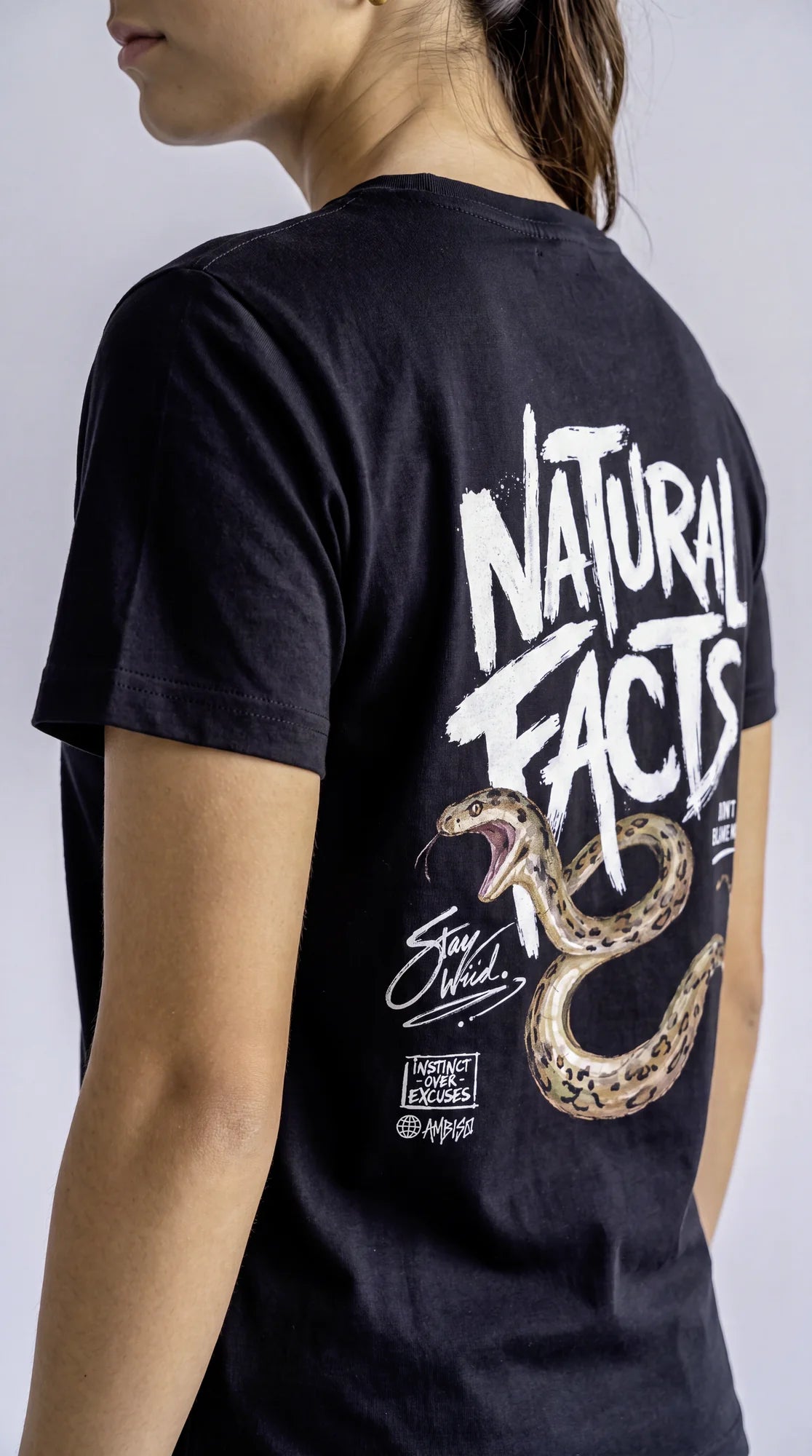 Camiseta Básica Natural Facts Feminina Preto