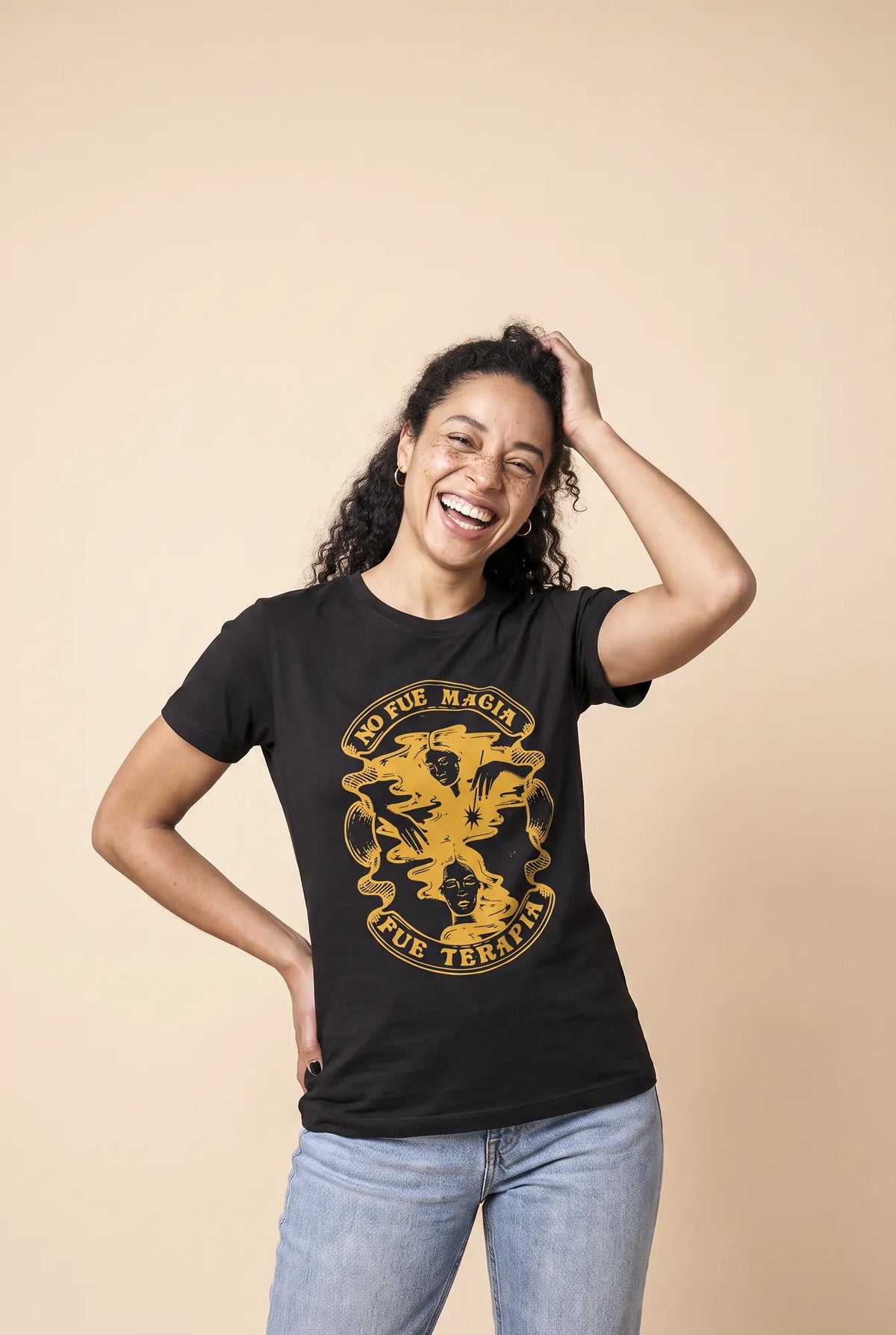 Camiseta Básica No Fue Magia, Fue Terapia Feminina Preto