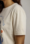 Camiseta Básica O Silêncio Também Diz Muito Feminina Off-White