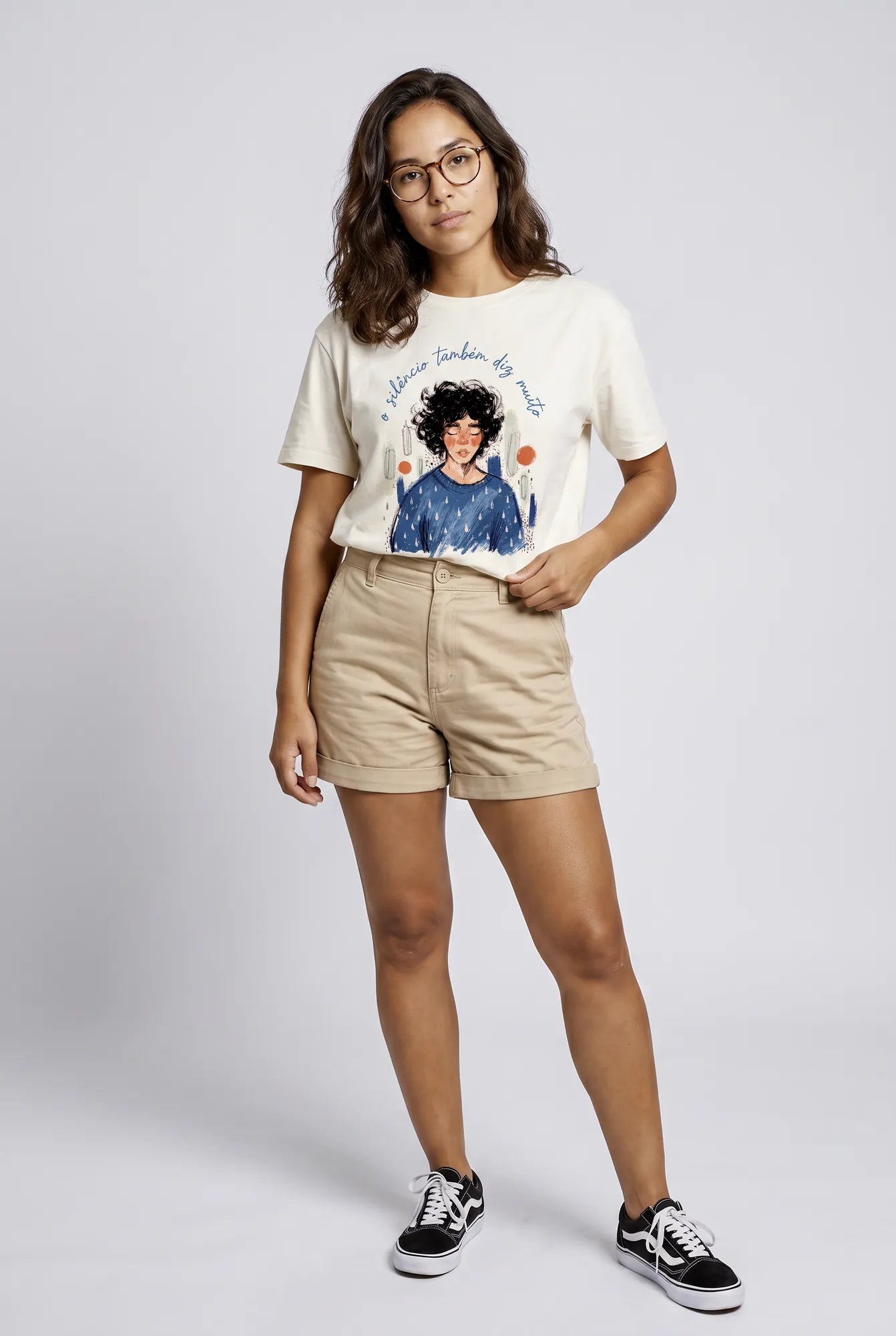 Camiseta Básica O Silêncio Também Diz Muito Feminina Off-White
