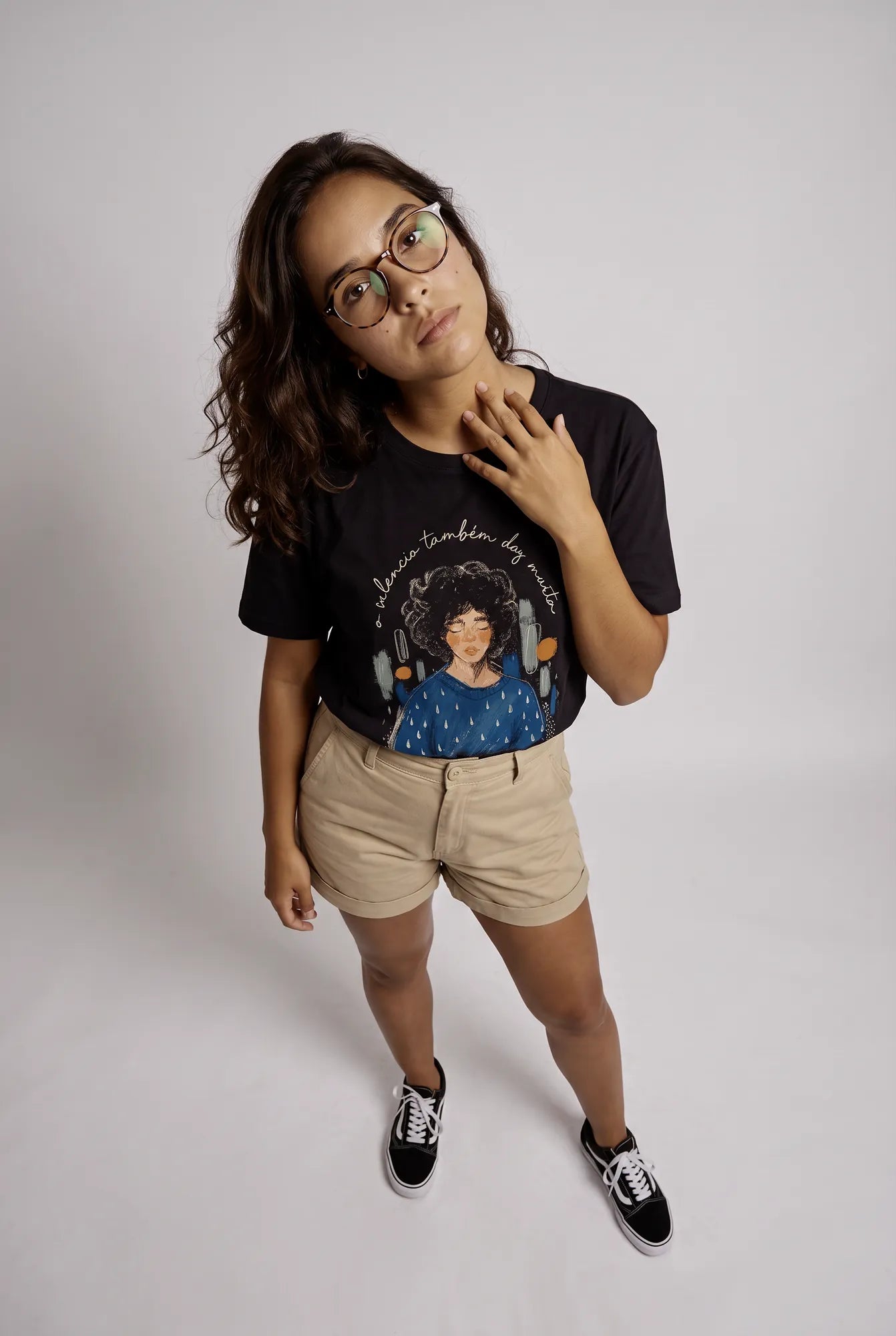 Camiseta Básica O Silêncio Também Diz Muito Feminina Preto