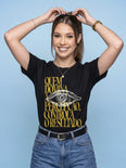 Camiseta Básica Quem Domina a Percepção, Controla o Resultado Feminina Preto