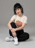 Camiseta Básica Radicalizar Ecologistas, Ecologizar Radicais Feminina Off-White
