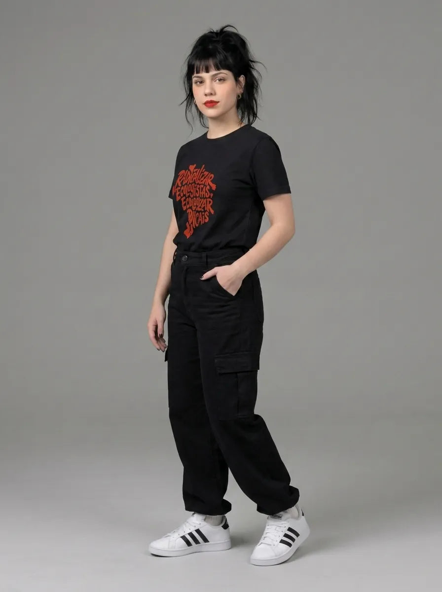 Camiseta Básica Radicalizar Ecologistas, Ecologizar Radicais Feminina Preto