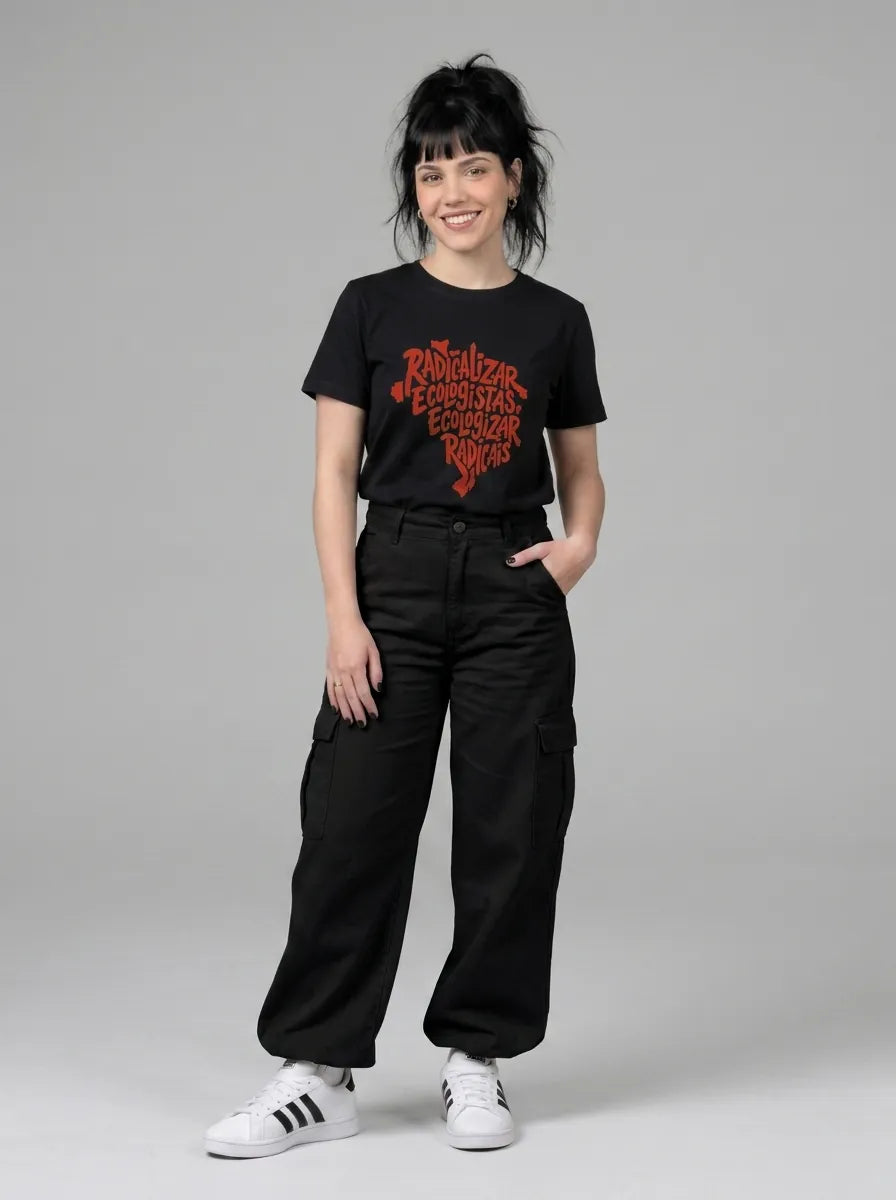 Camiseta Básica Radicalizar Ecologistas, Ecologizar Radicais Feminina Preto