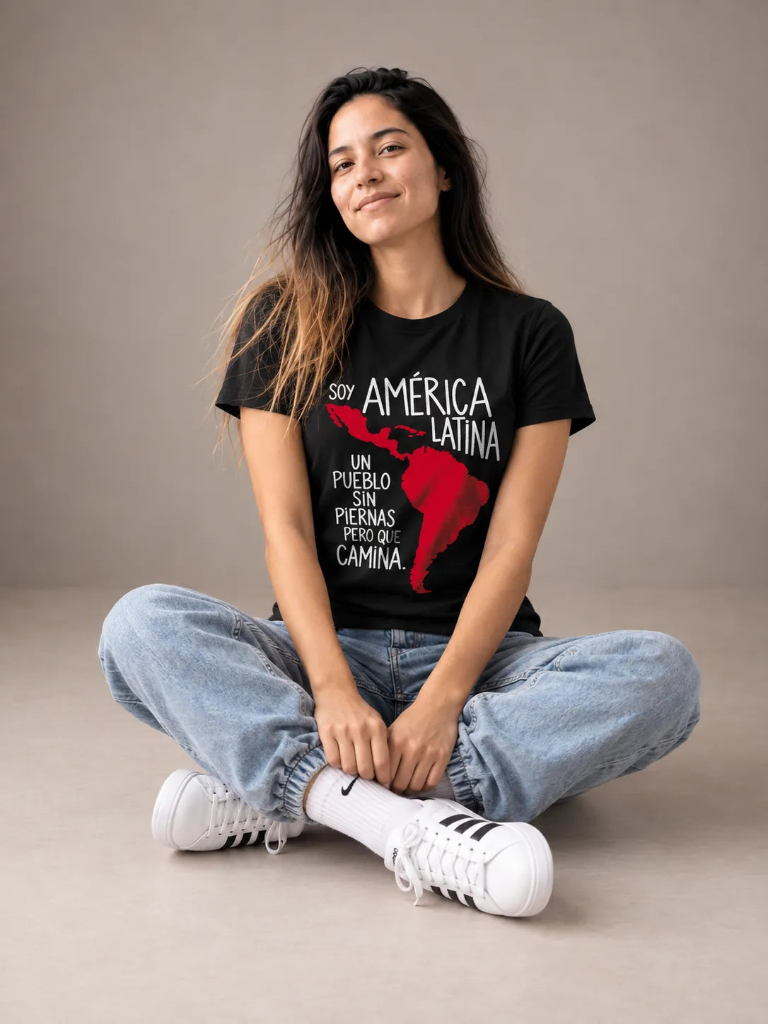Camiseta Básica Soy América Latina Feminina Preto