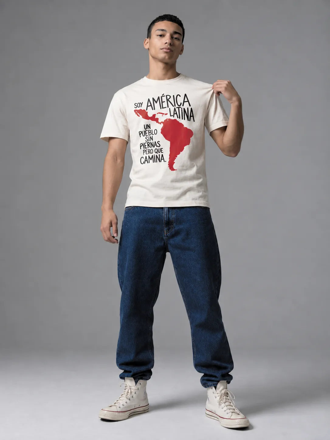 Camiseta Básica Soy América Latina Masculina Off-White