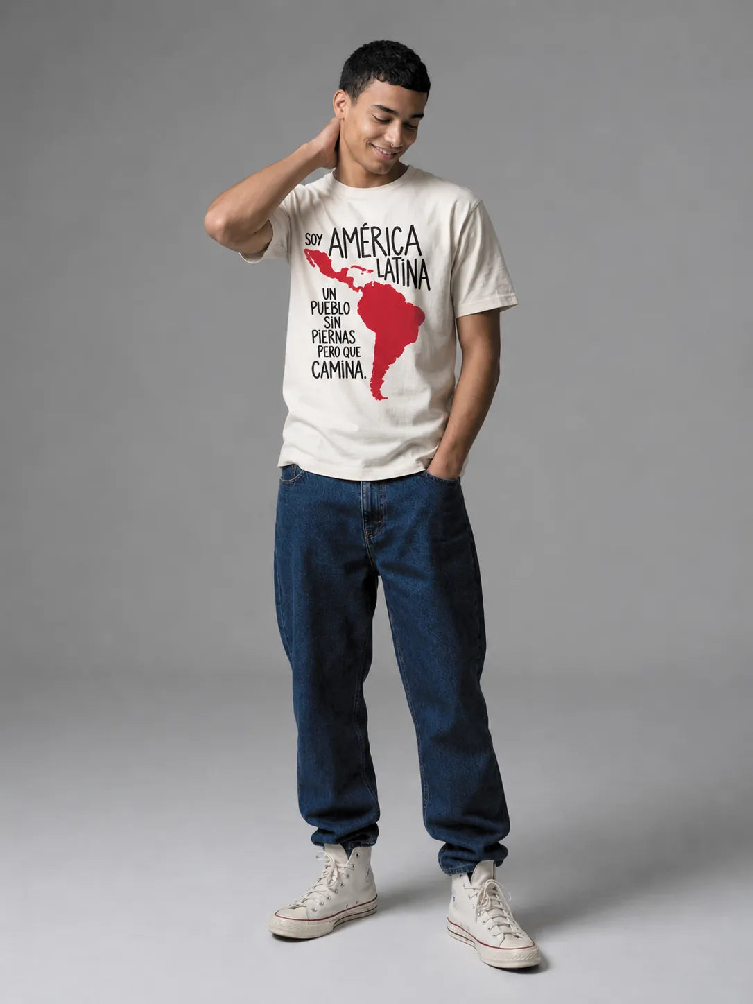Camiseta Básica Soy América Latina Masculina Off-White