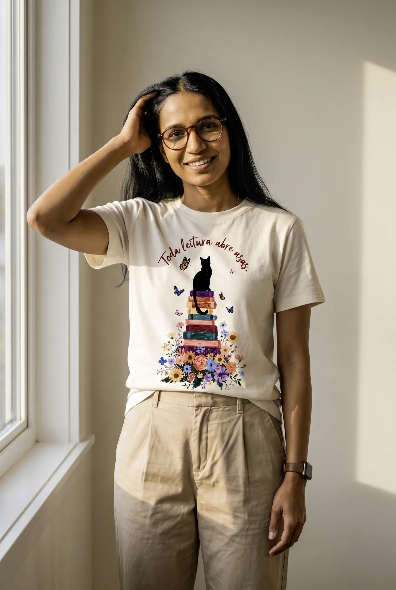 Camiseta Básica Toda Leitura Abre Asas Feminina Off-White
