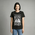 Camiseta Básica Vivemos no Capitalismo Feminina Preto
