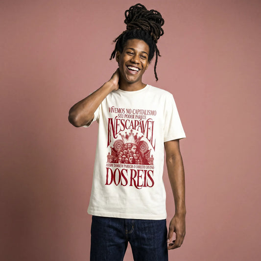 Camiseta Básica Vivemos no Capitalismo Masculina Off-White