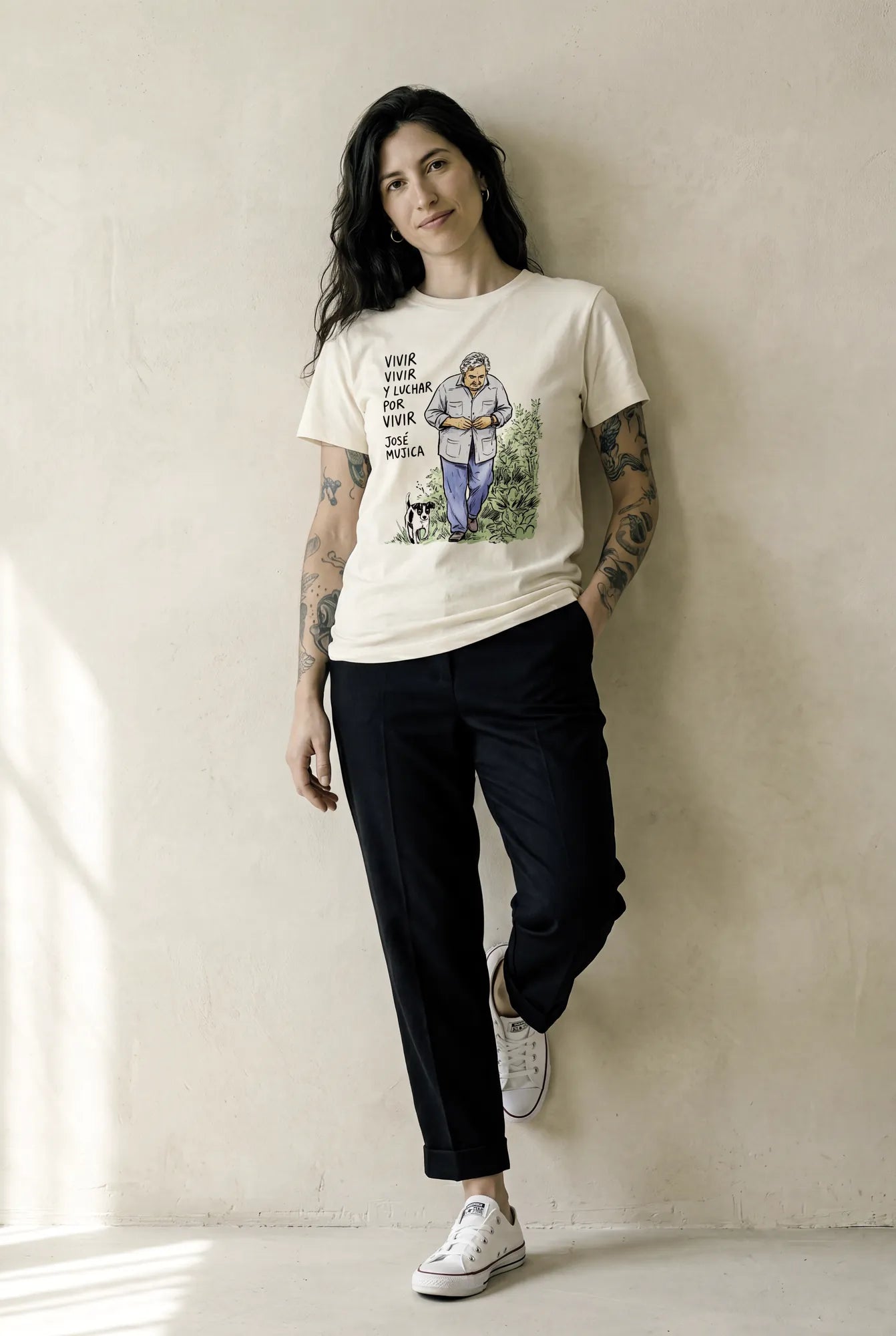 Camiseta Básica Vivir y Luchar por Vivir Feminina Off-White