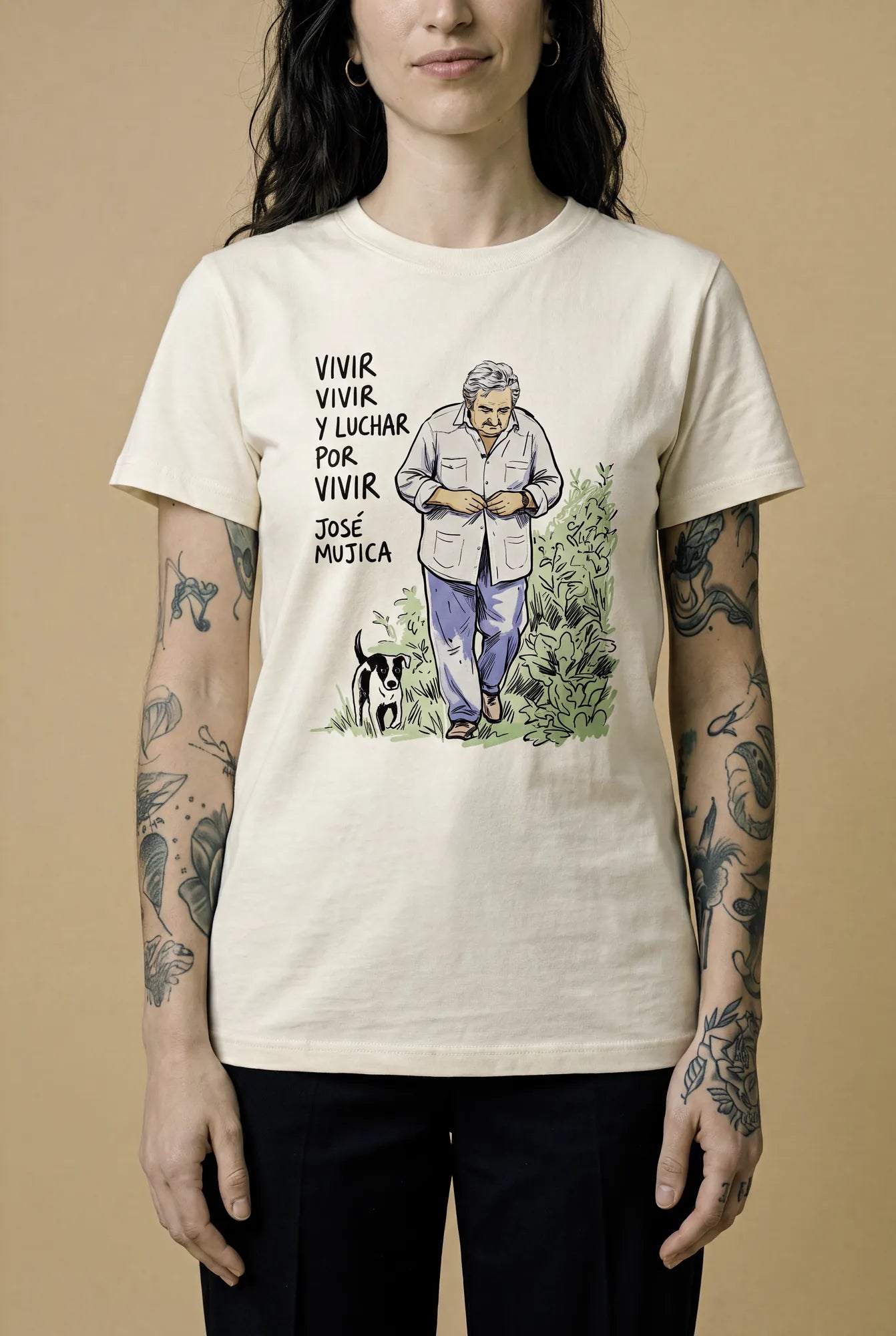 Camiseta Básica Vivir y Luchar por Vivir Feminina Off-White