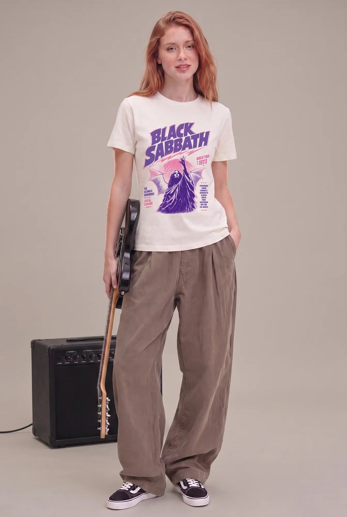 Camiseta Basica World Tour 1973 Feminina Off-White