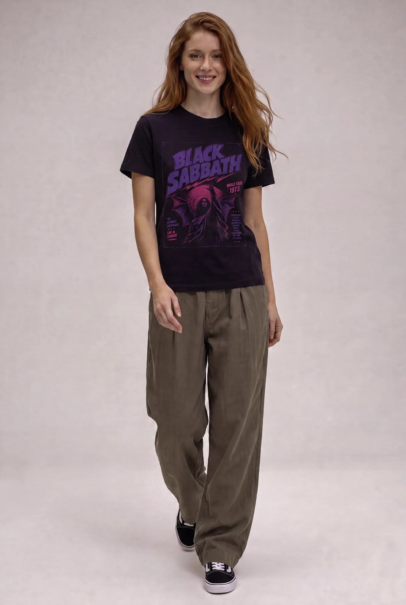 Camiseta Básica World Tour 1973 Feminina Preto