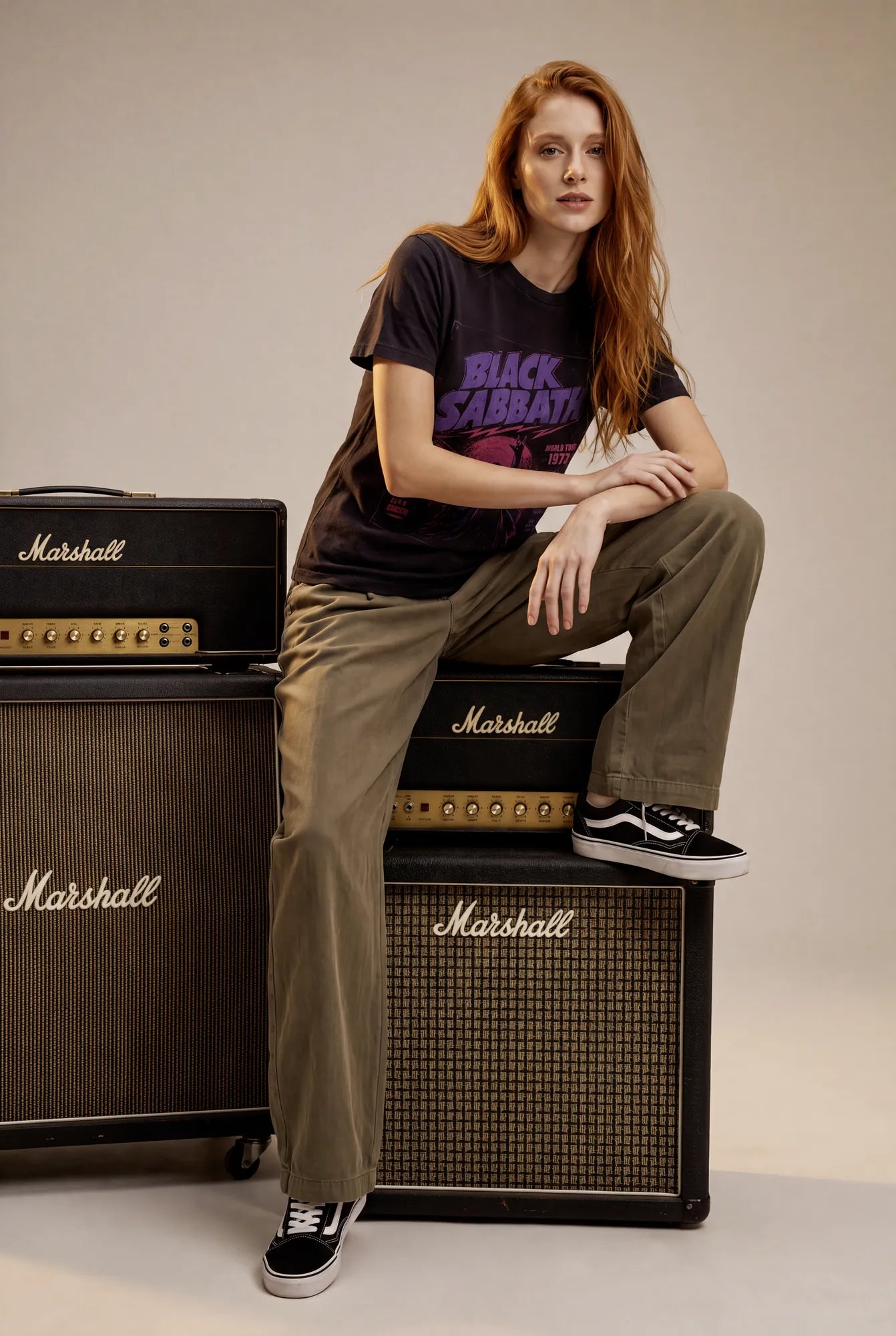 Camiseta Básica World Tour 1973 Feminina Preto