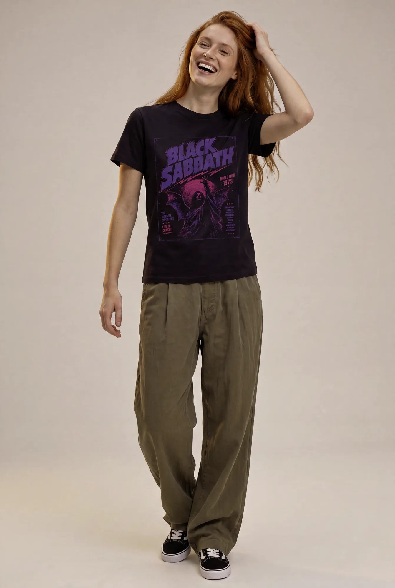Camiseta Básica World Tour 1973 Feminina Preto