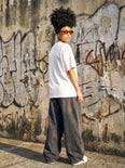 Camiseta Oversized 10 da Favela Sabotage Feminina Off-White