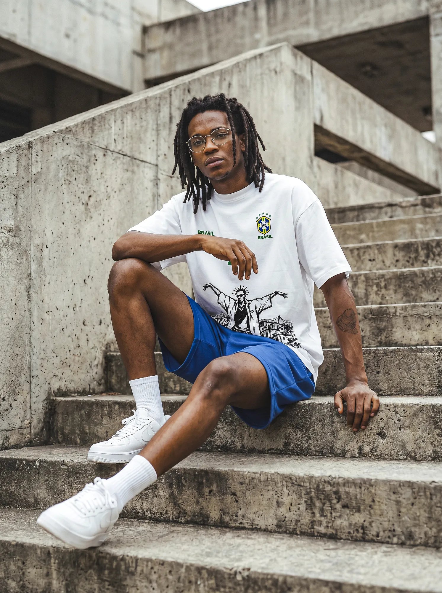 Camiseta Oversized 10 da Favela Sabotage Masculina Off-White