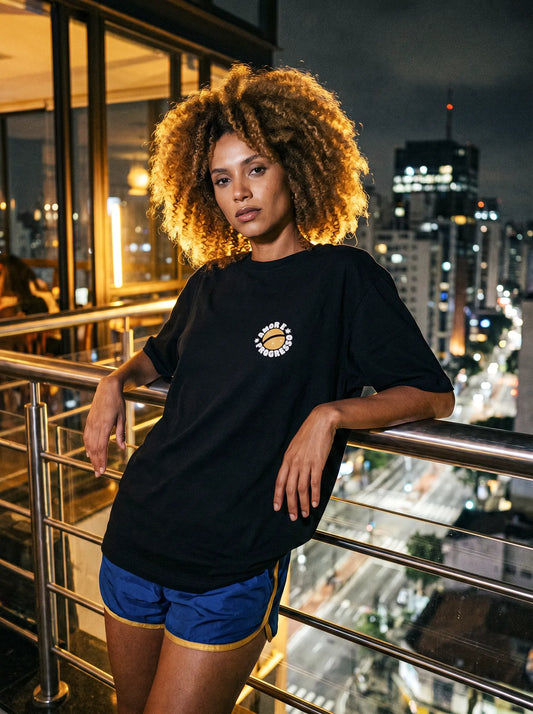 Camiseta Oversized Amor e Progresso Feminina Preto