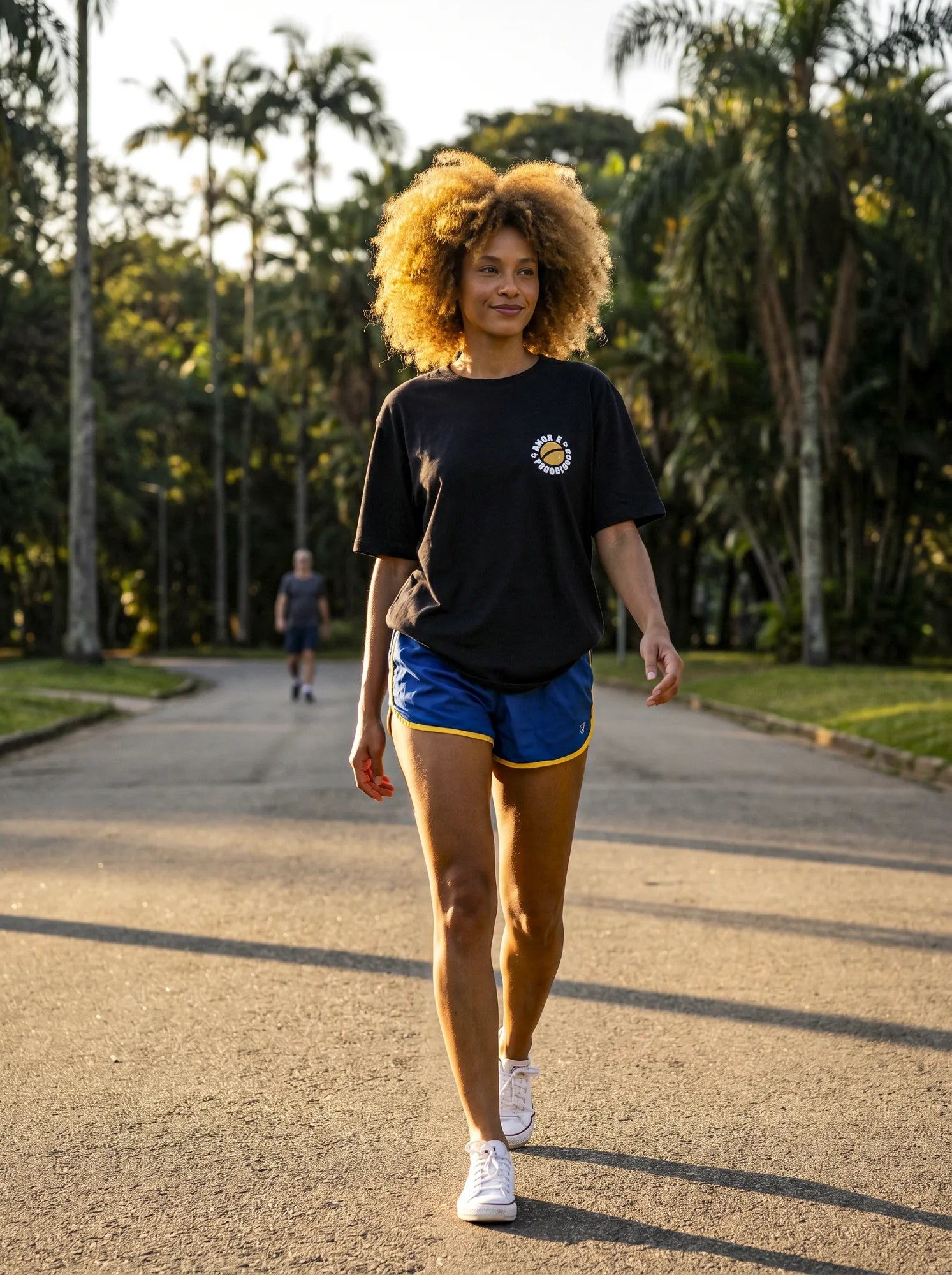Camiseta Oversized Amor e Progresso Feminina Preto