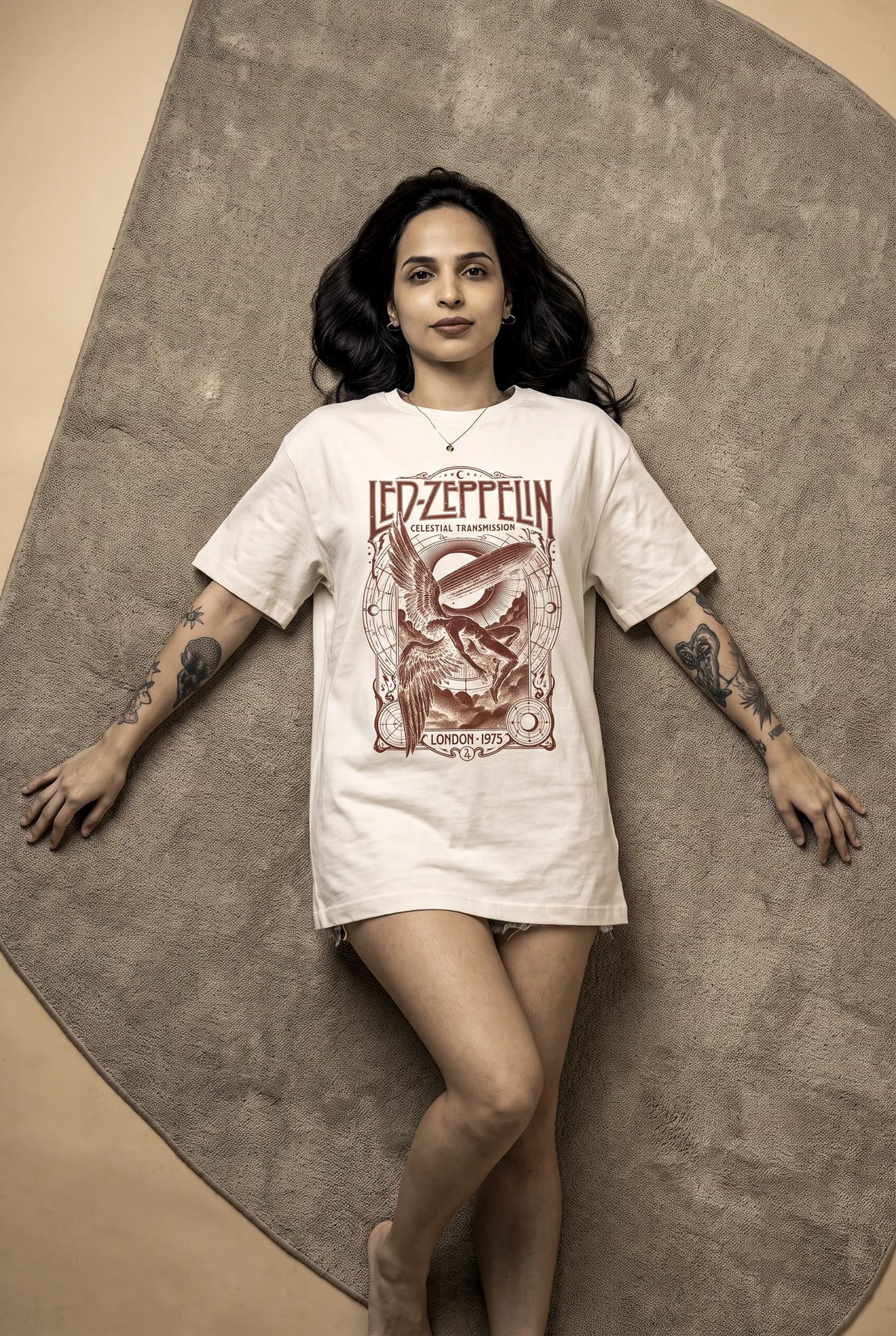Camiseta Oversized Celestial Feminina Off-White