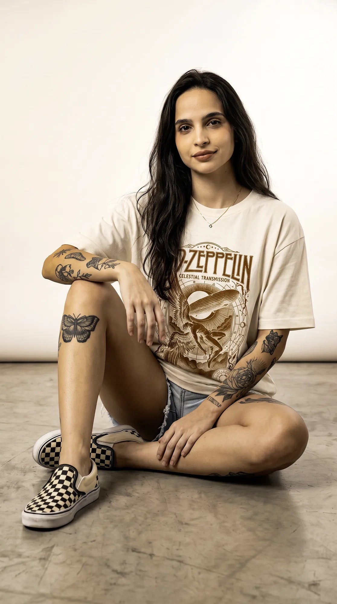 Camiseta Oversized Celestial Transmission London 1975 Feminina