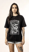 Camiseta Oversized Celestial Transmission London 1975 Feminina