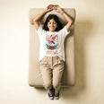 Camiseta Oversized It's Called Freefall — Rainbow Kitten Surprise Feminina Off-White
