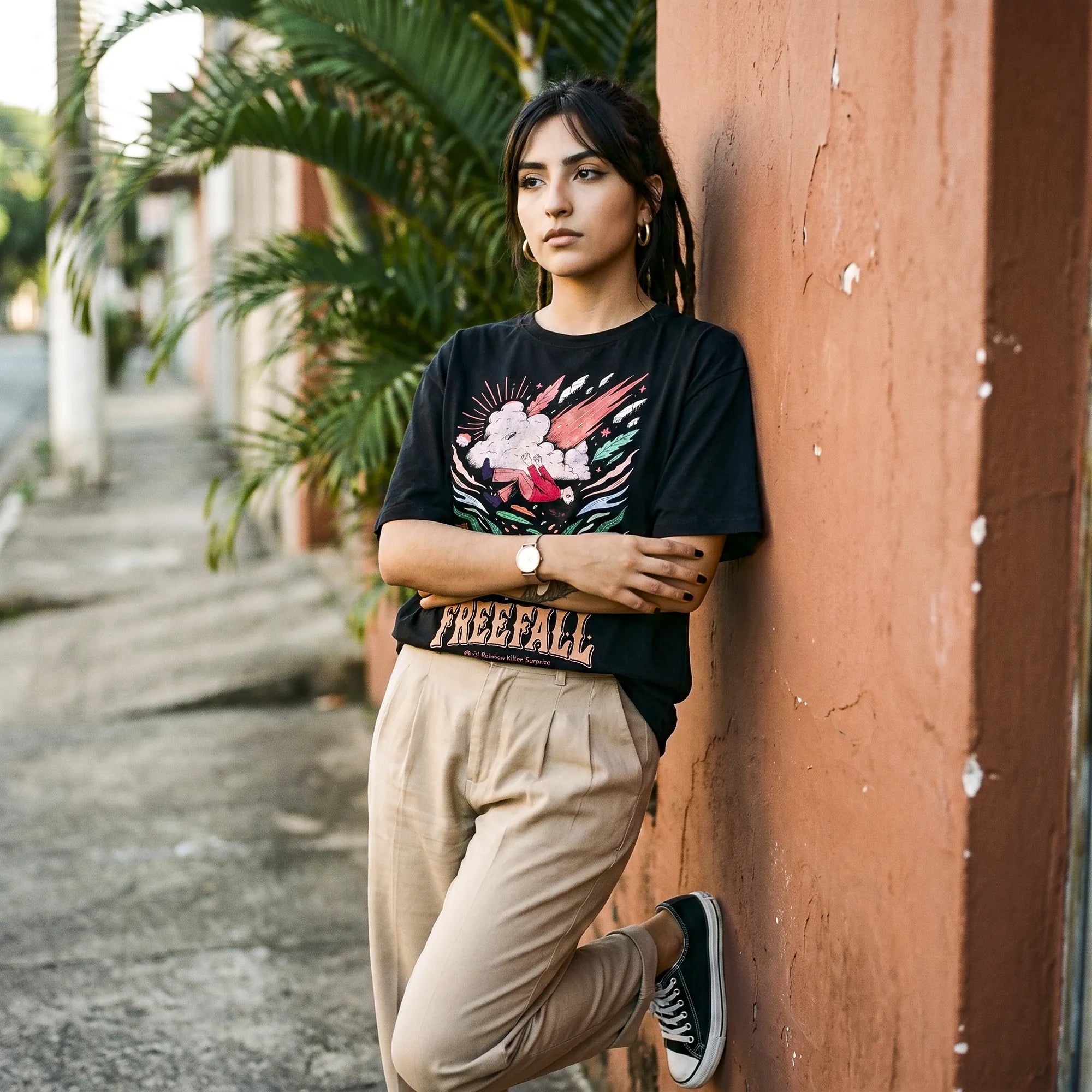 Camiseta Oversized It's Called Freefall — Rainbow Kitten Surprise Feminina Preto