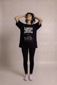 Camiseta Oversized Loucos Abrem Caminhos Feminina Preto