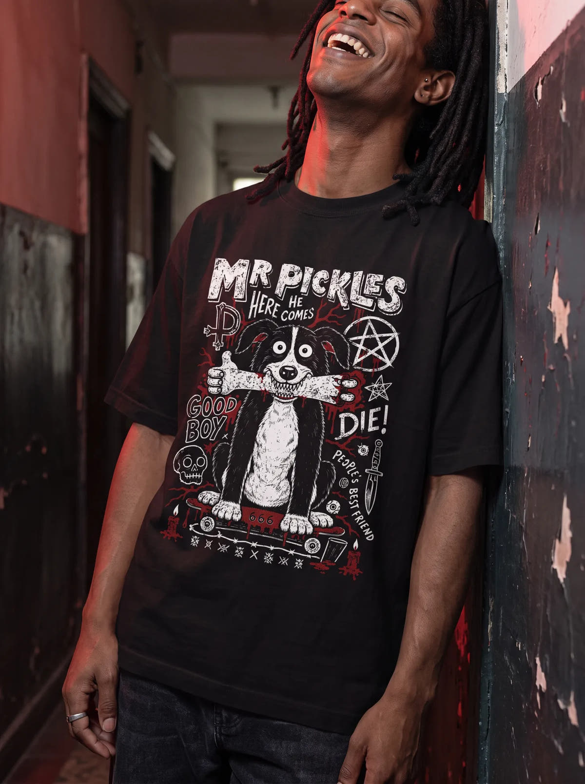 Camiseta Oversized Mr. Pickles Masculina Preto