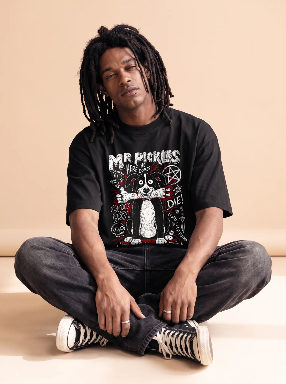 Camiseta Oversized Mr. Pickles Masculina Preto