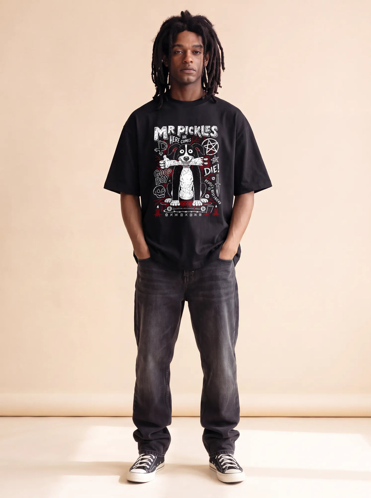 Camiseta Oversized Mr. Pickles Masculina Preto
