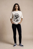 Camiseta Oversized No Fue Magia, Fue Terapia Feminina Off-White